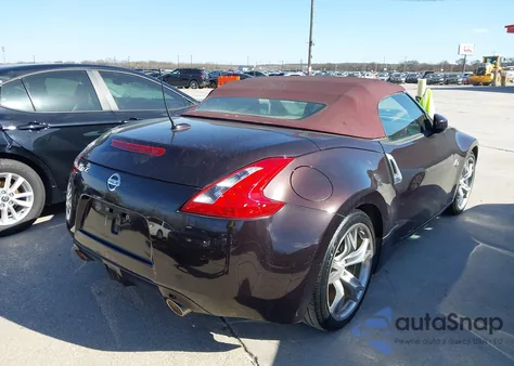 2014 Nissan 370Z Touring z USA, uszkodzony, nr VIN JN1AZ4FH4EM620898